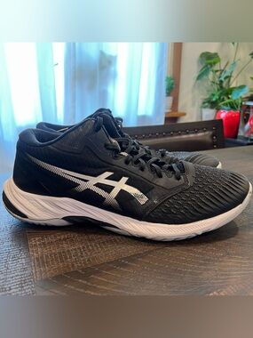 ASICS Netburner Ballistic black and white shoes 13 men